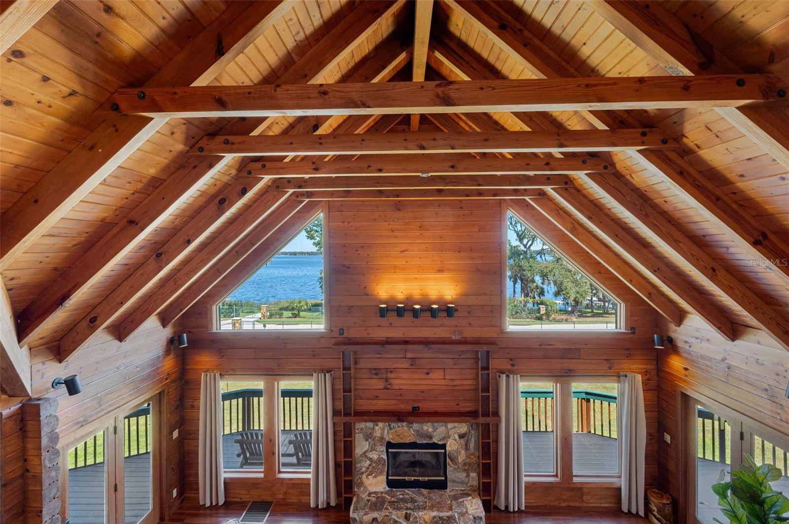 3rd floor Loft View11401 Thonotosassa Rd, Thonotosassa, FL