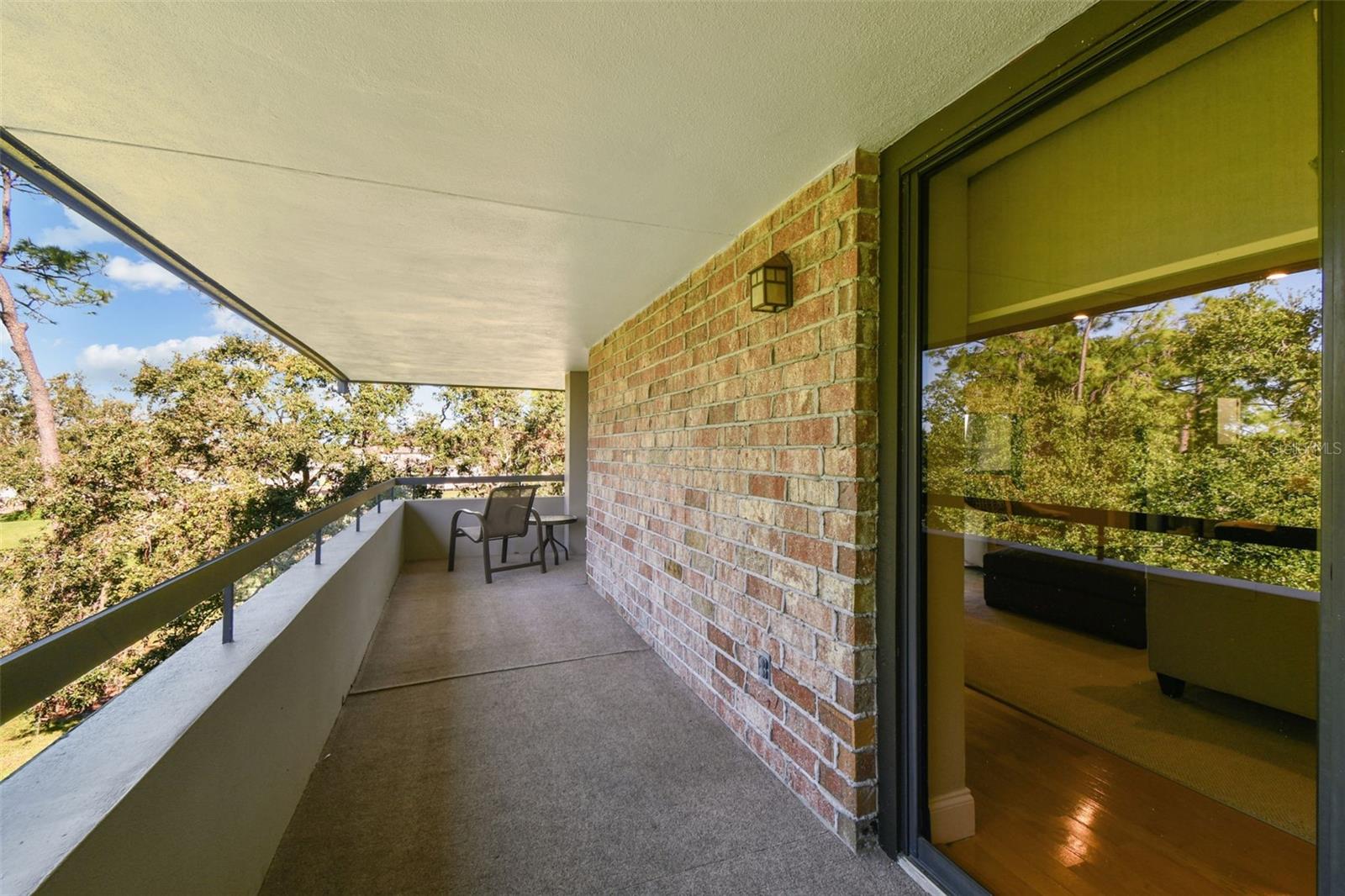 Full wrap-around balcony