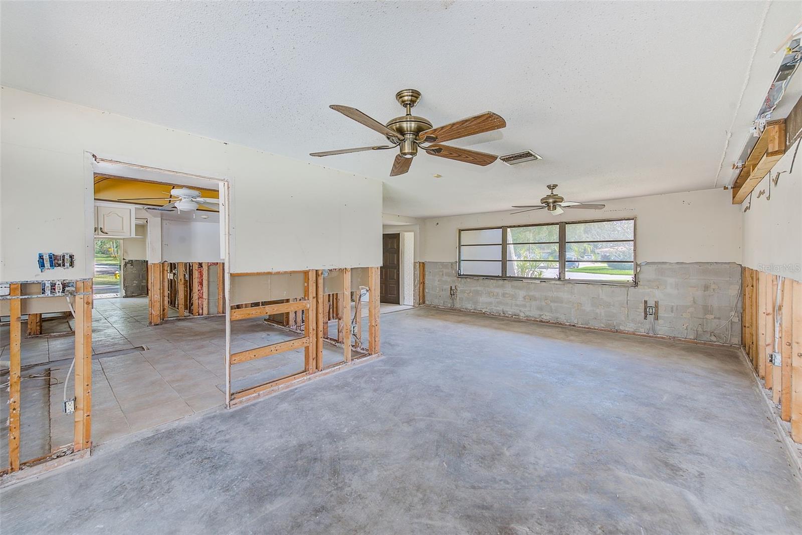 Living Room/Dining Room