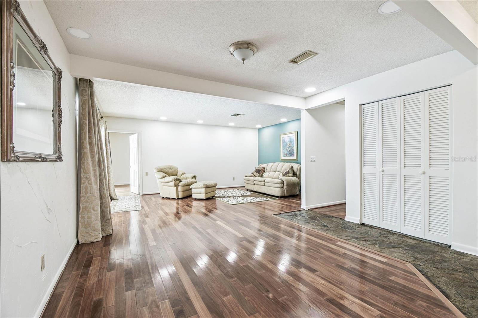 Dining/Foyer/Great Room