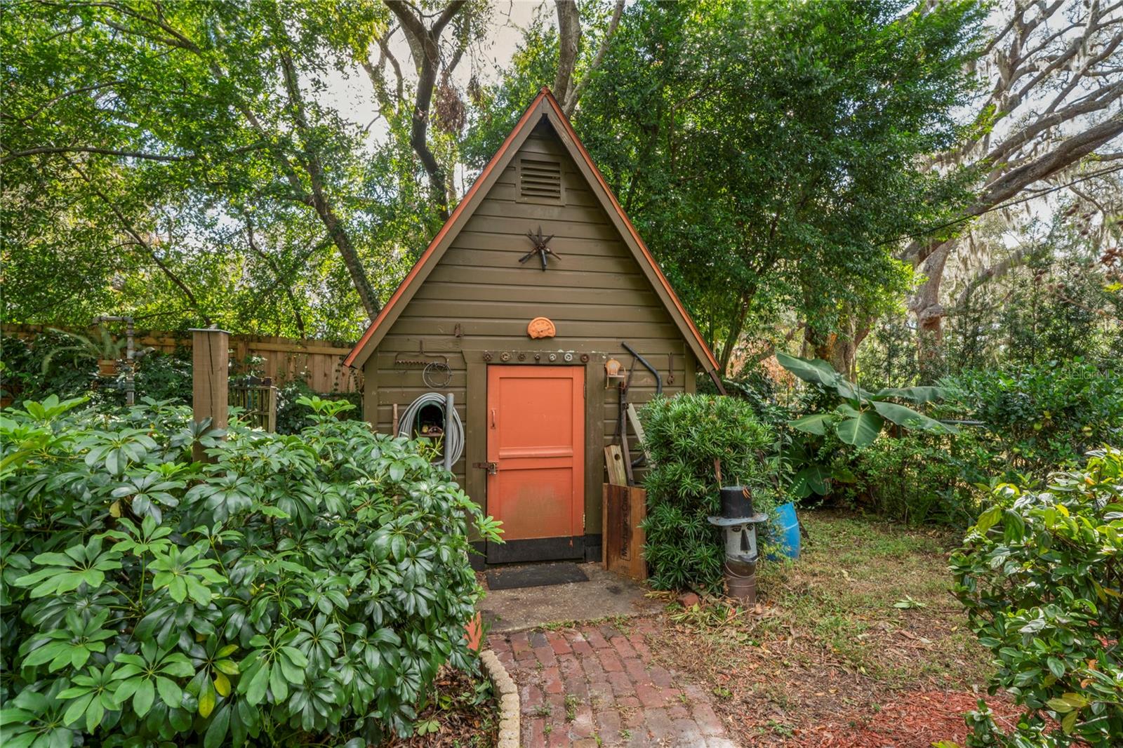 Playhouse/She-Shed