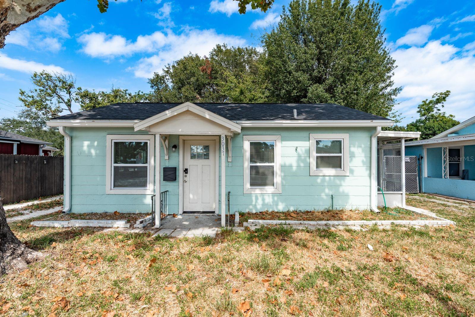 TB8439084