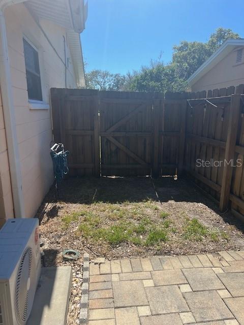Small side yard on both sides