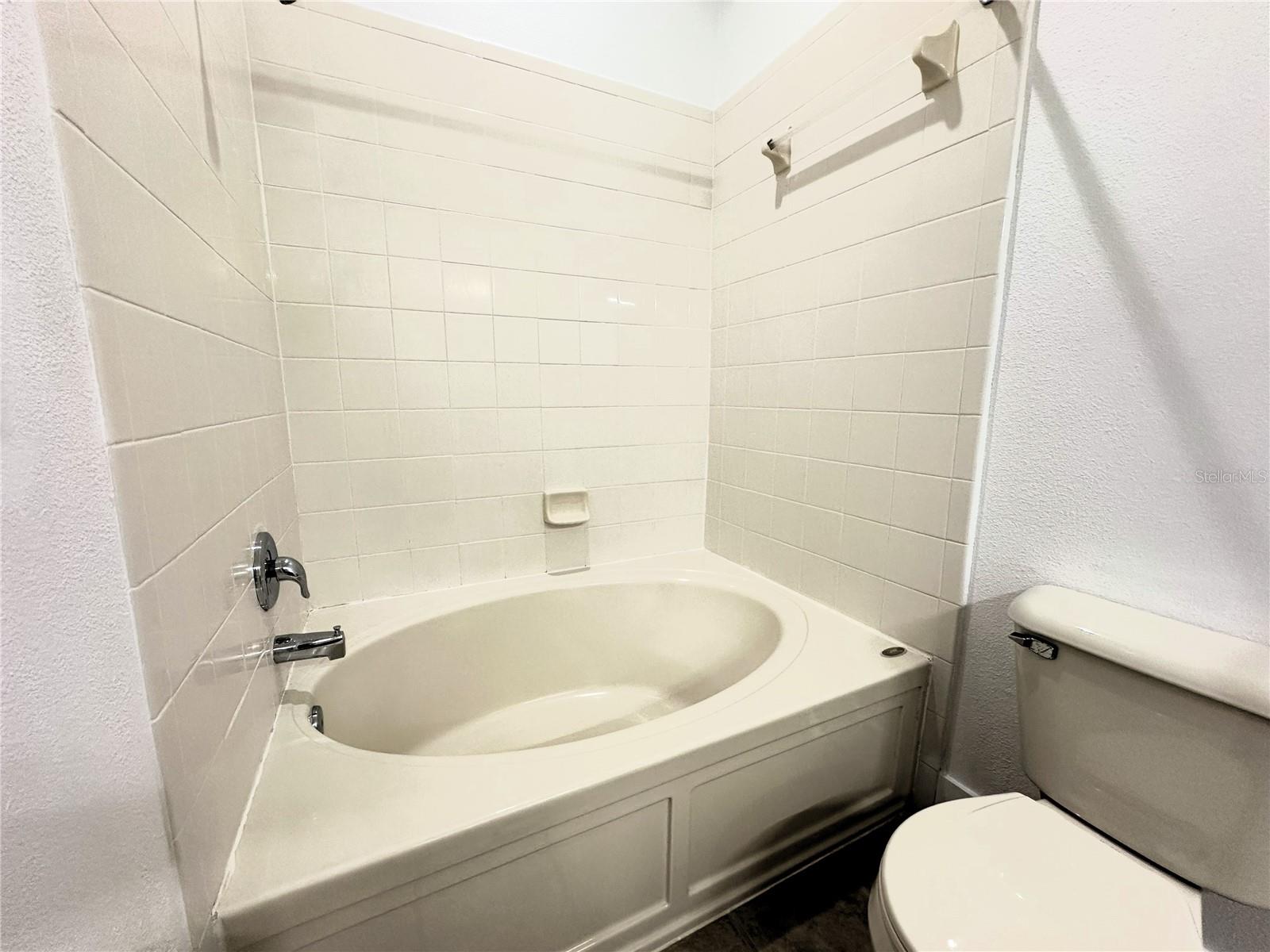 PRIMARY BATHROOM - GARDEN TUB