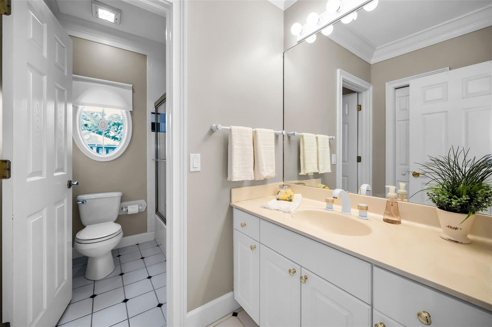 Upper Level Full Bath