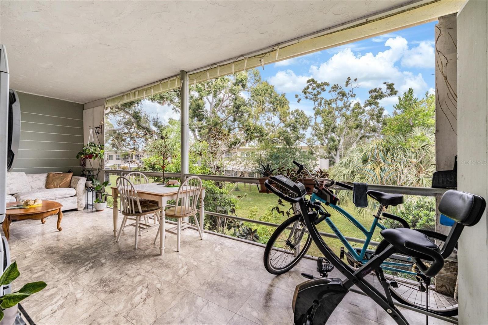 Screened balcony.
