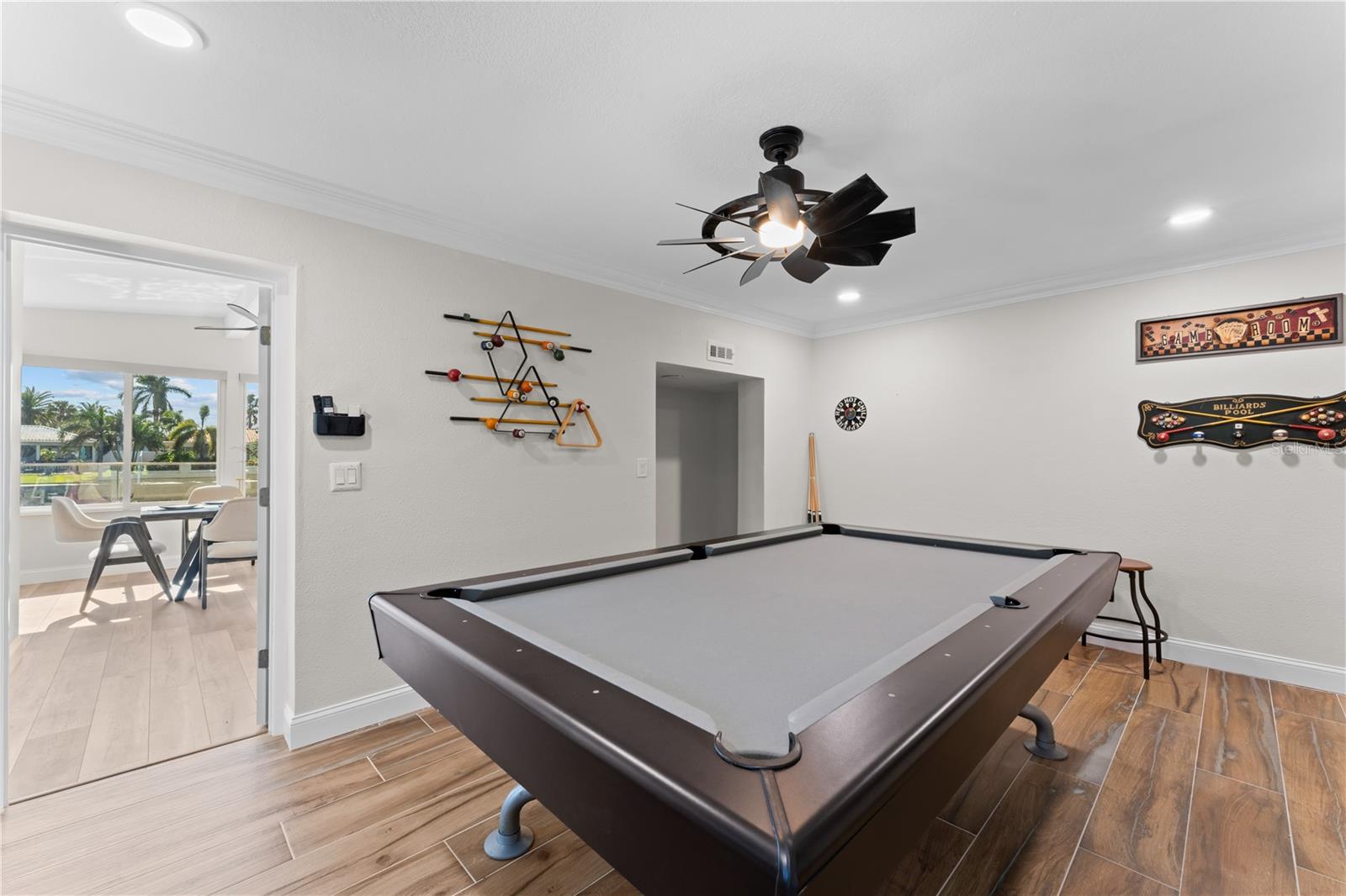 game/flex room