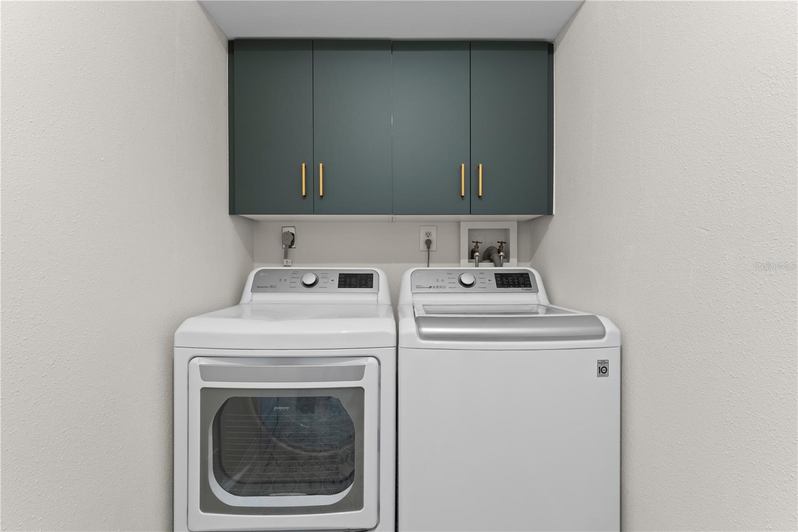 laundry room off garage