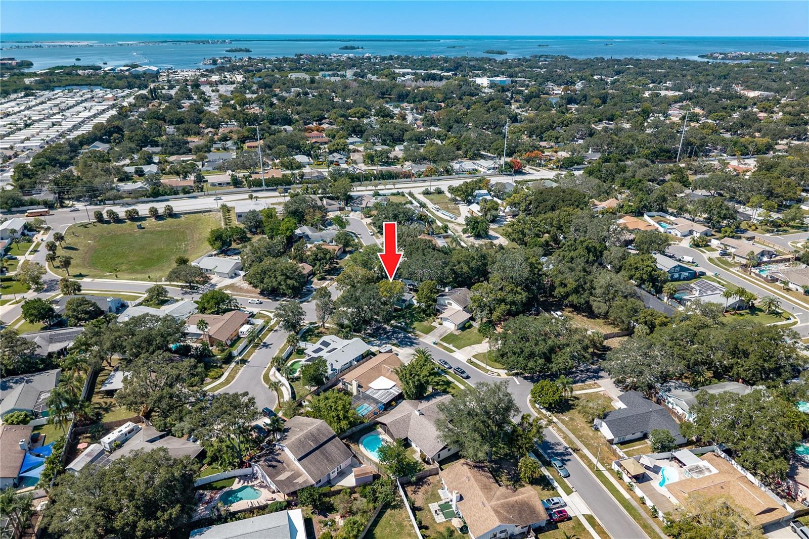 Located close to area beaches!