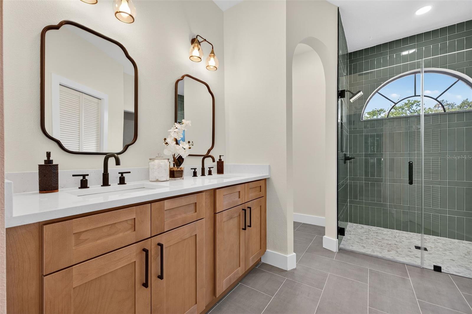 Custom Primary En-Suite