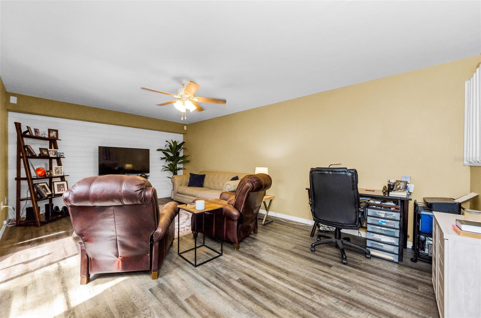 Plenty of space for your in home office!
