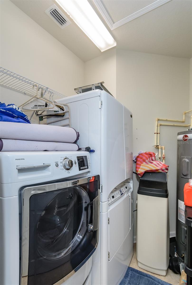 INSIDE LAUNDRY