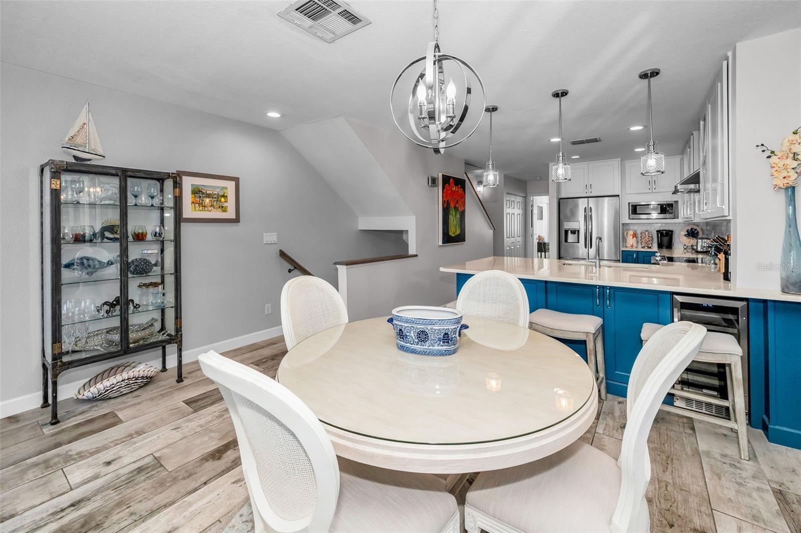 Dining area adjacent to the Kitchen