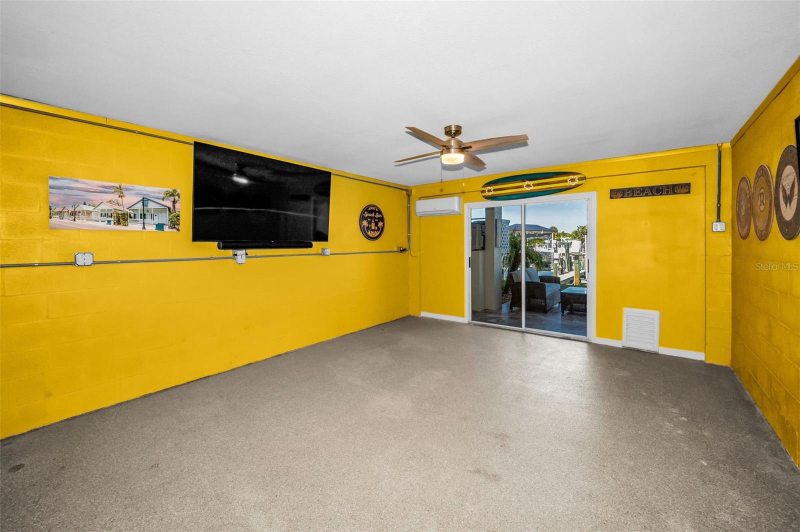 Huge Garage with Mini-Split AC and Large screen TV