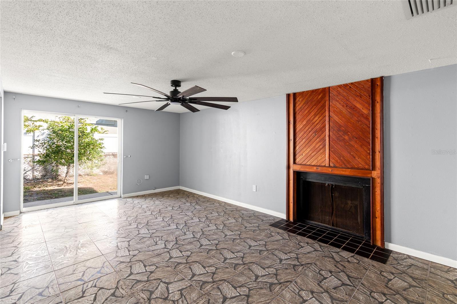 Great room with firplace