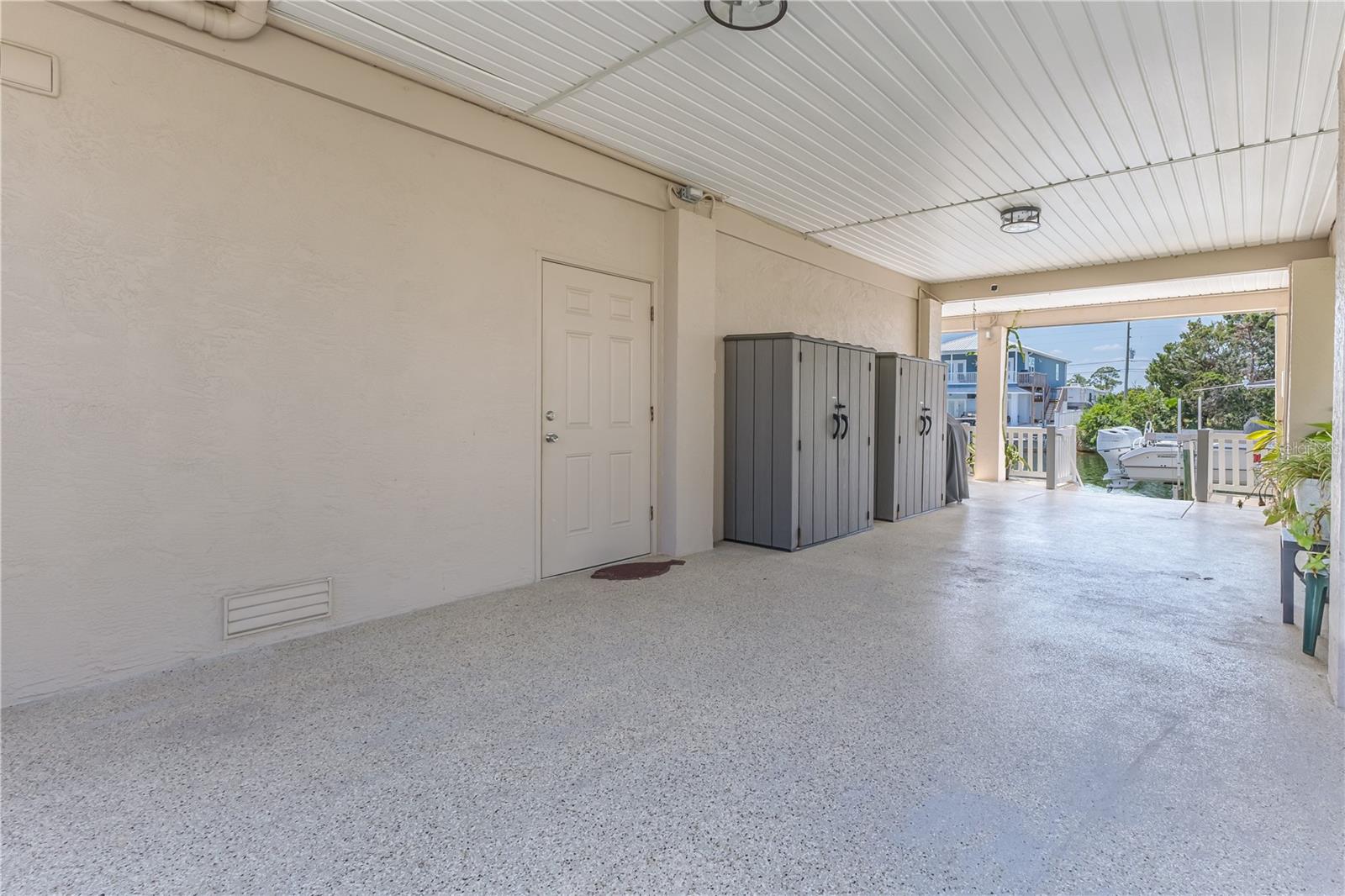 2 Tandem Carport