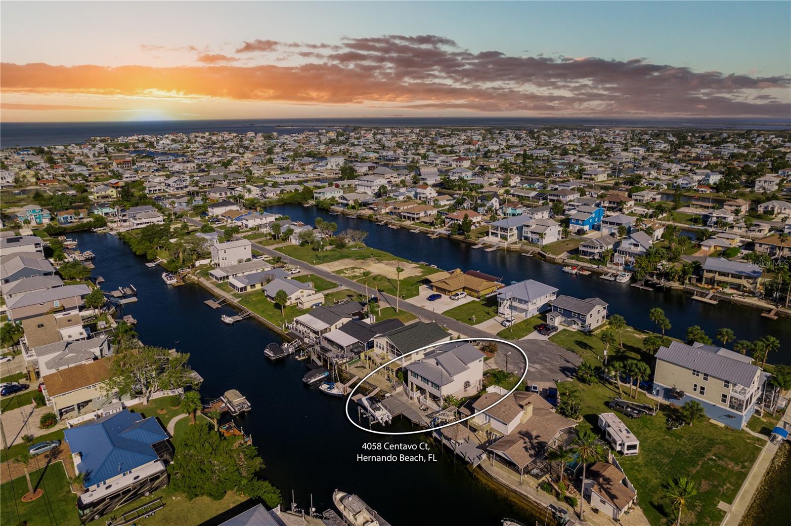 Tucked In with Direct Access to the Gulf