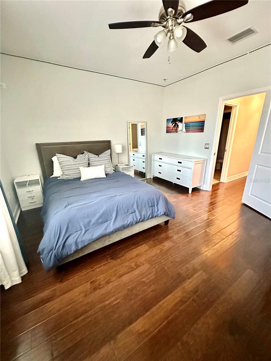 Bedroom 3 with Queen Bed & Pull out Twin Chair