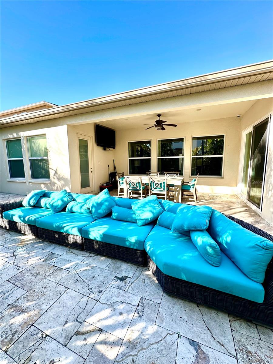 Lanai Couch