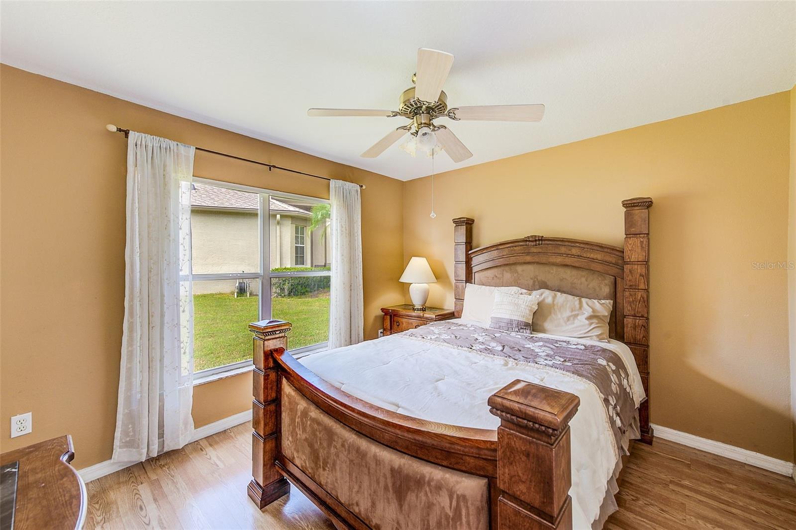 Guest bedroom