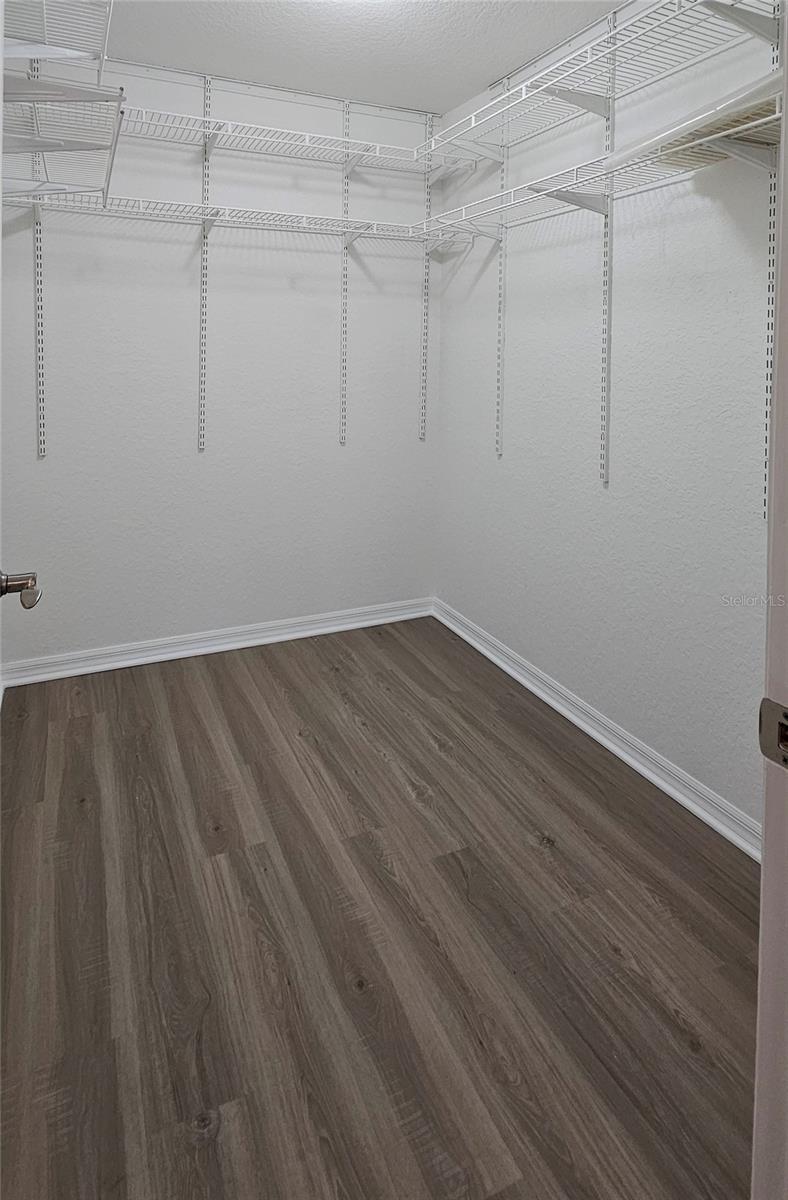 walkin closet master