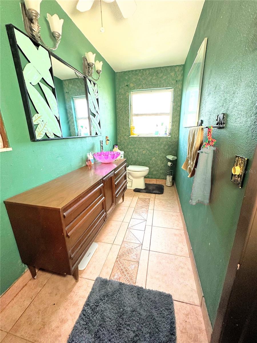 Primary ensuite bathroom