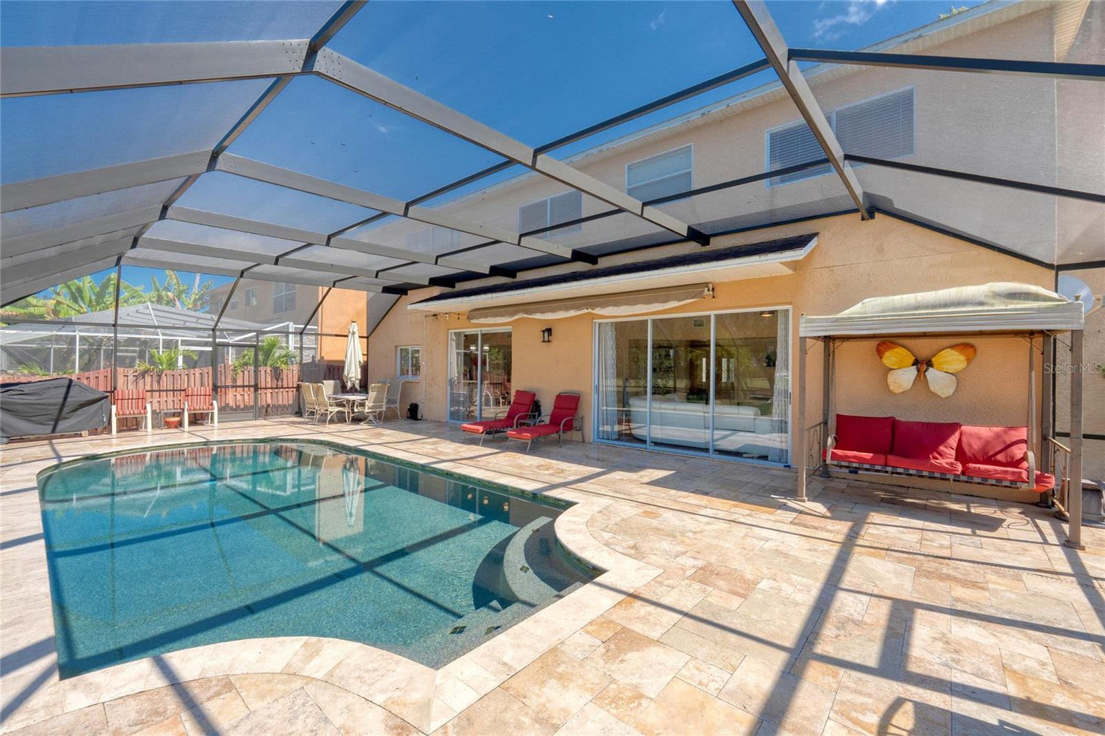 Lots of space in the pool to sit and enjoy the water