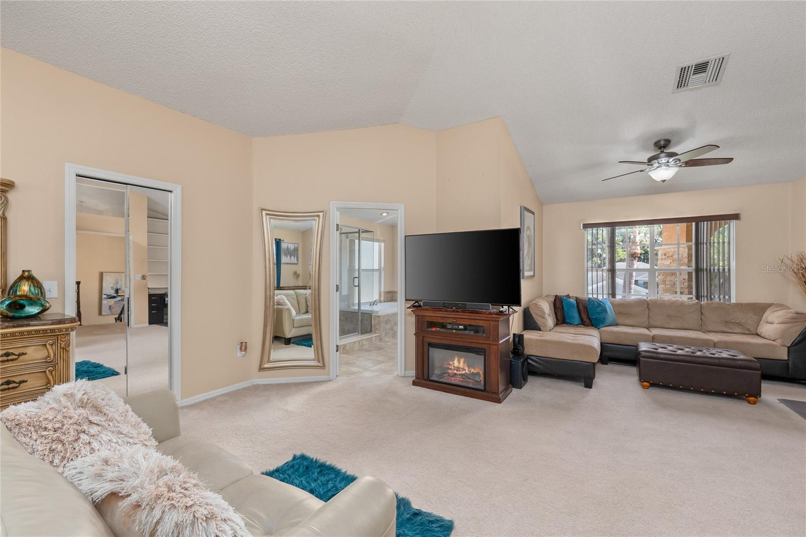 Now this is what I call a Primary Owner's Suite