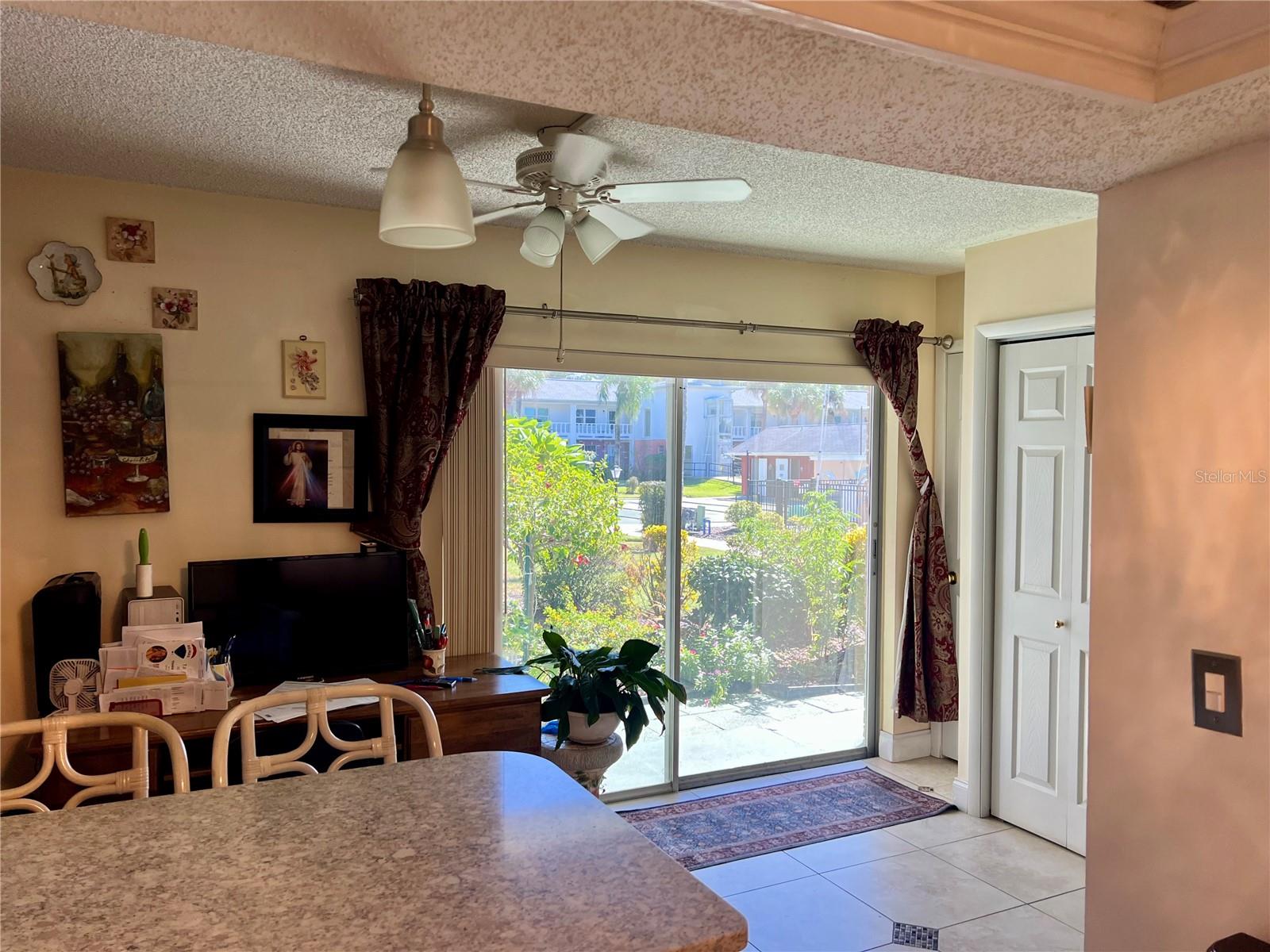 Breakfast Bar & Office Area overlooking Pool