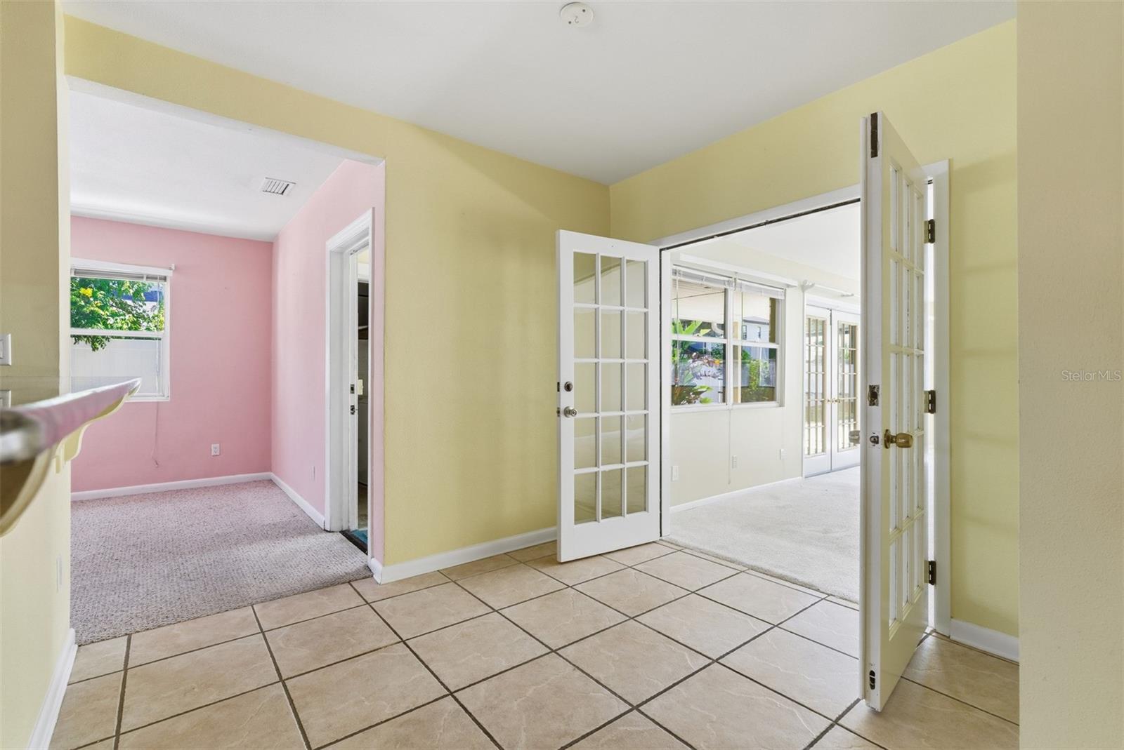 Breakfast room/kitchen to dining room and family room