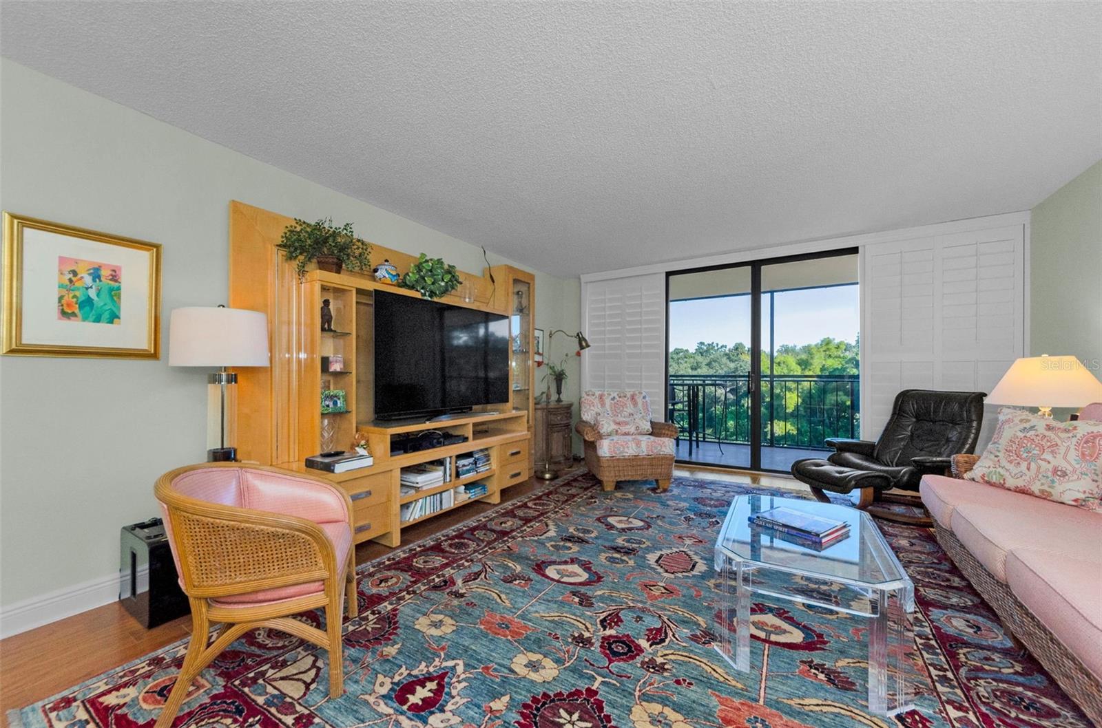 Lots of natural light!