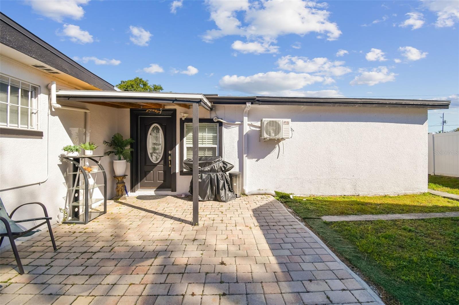 Enter for the Apartment B