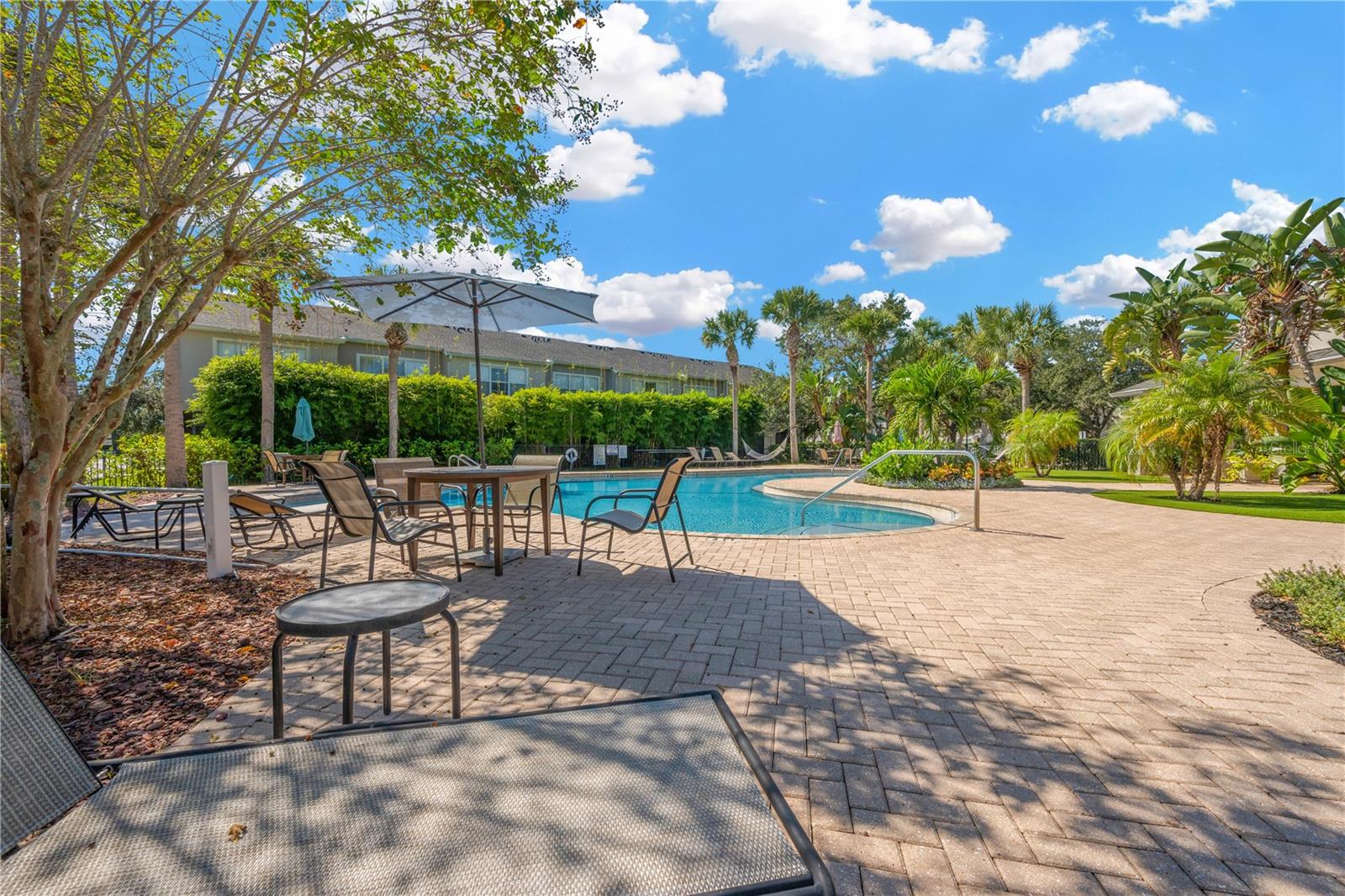 Community Amenities/Pool with Ample Seating Options