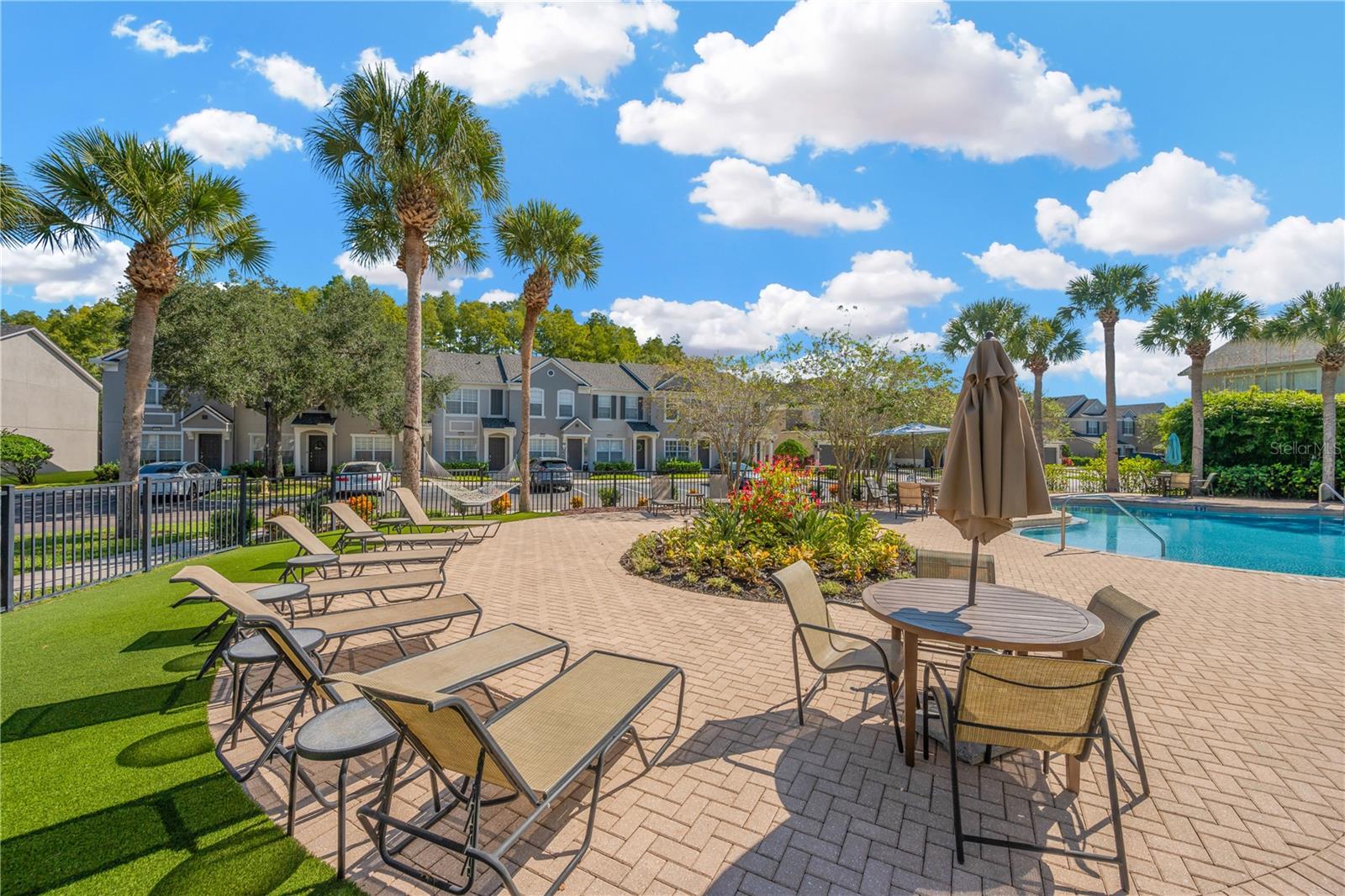 Community Amenities/Pool with Ample Seating Options