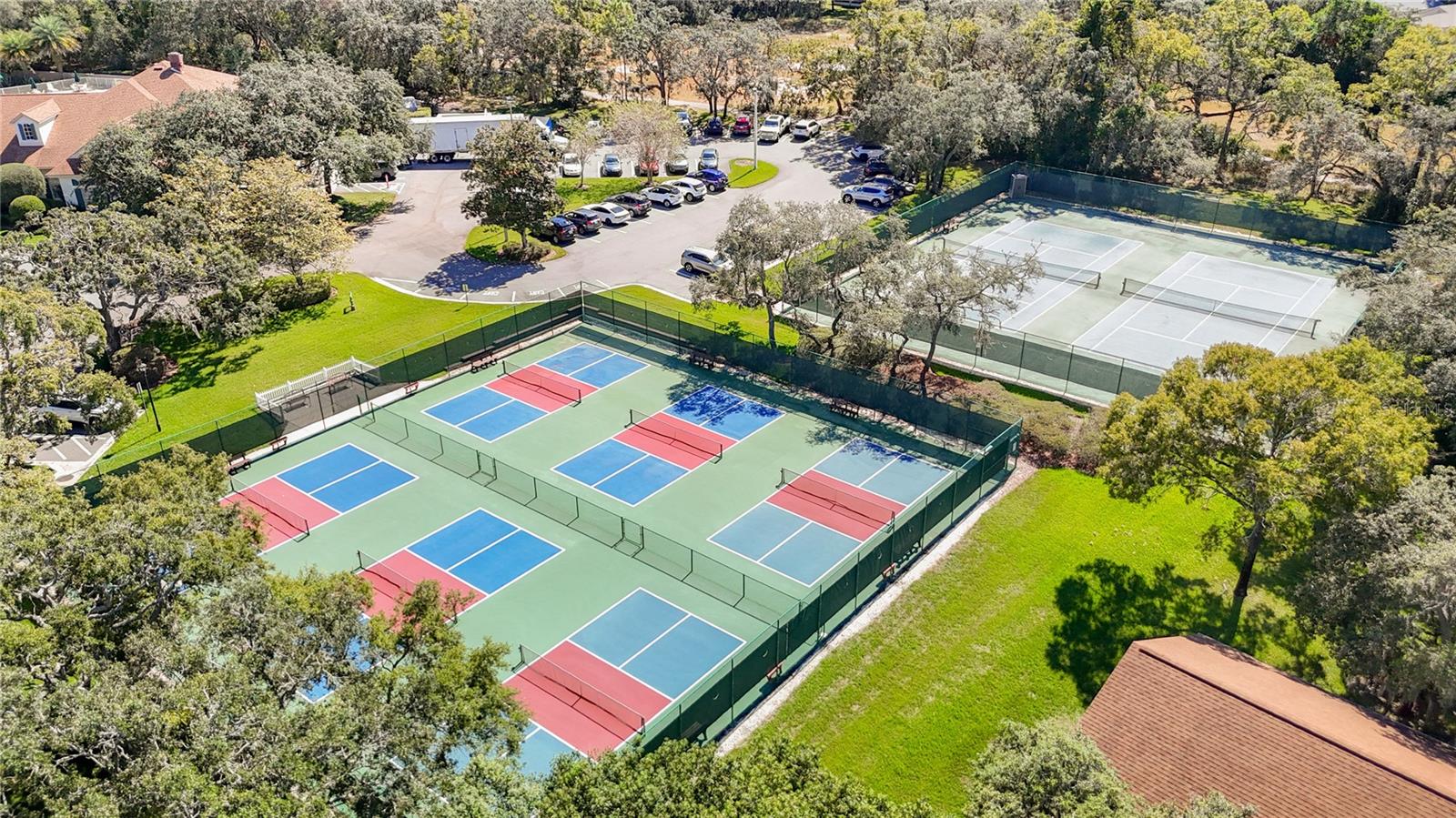 Pickleball and Tennis Courts