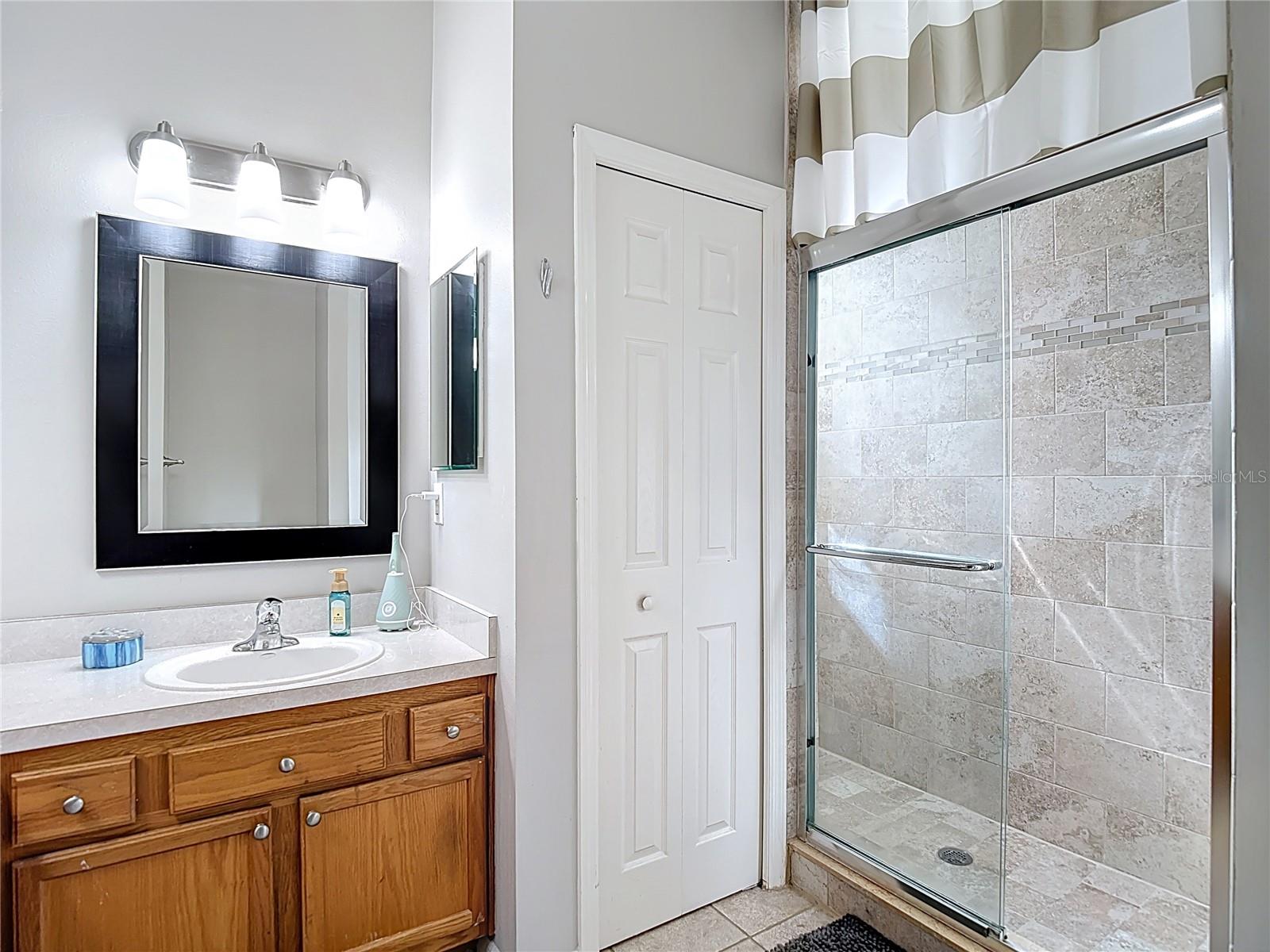 Ensuite walk in shower