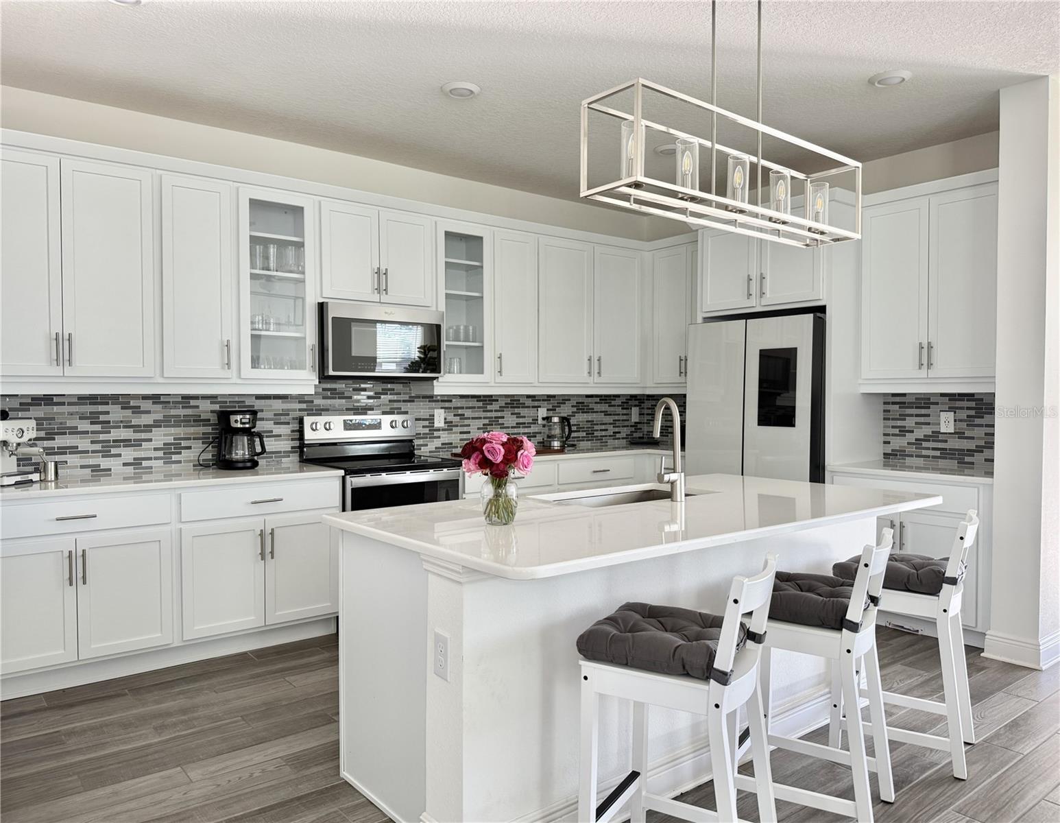 Kitchen - Updated Cabinets and Countertops