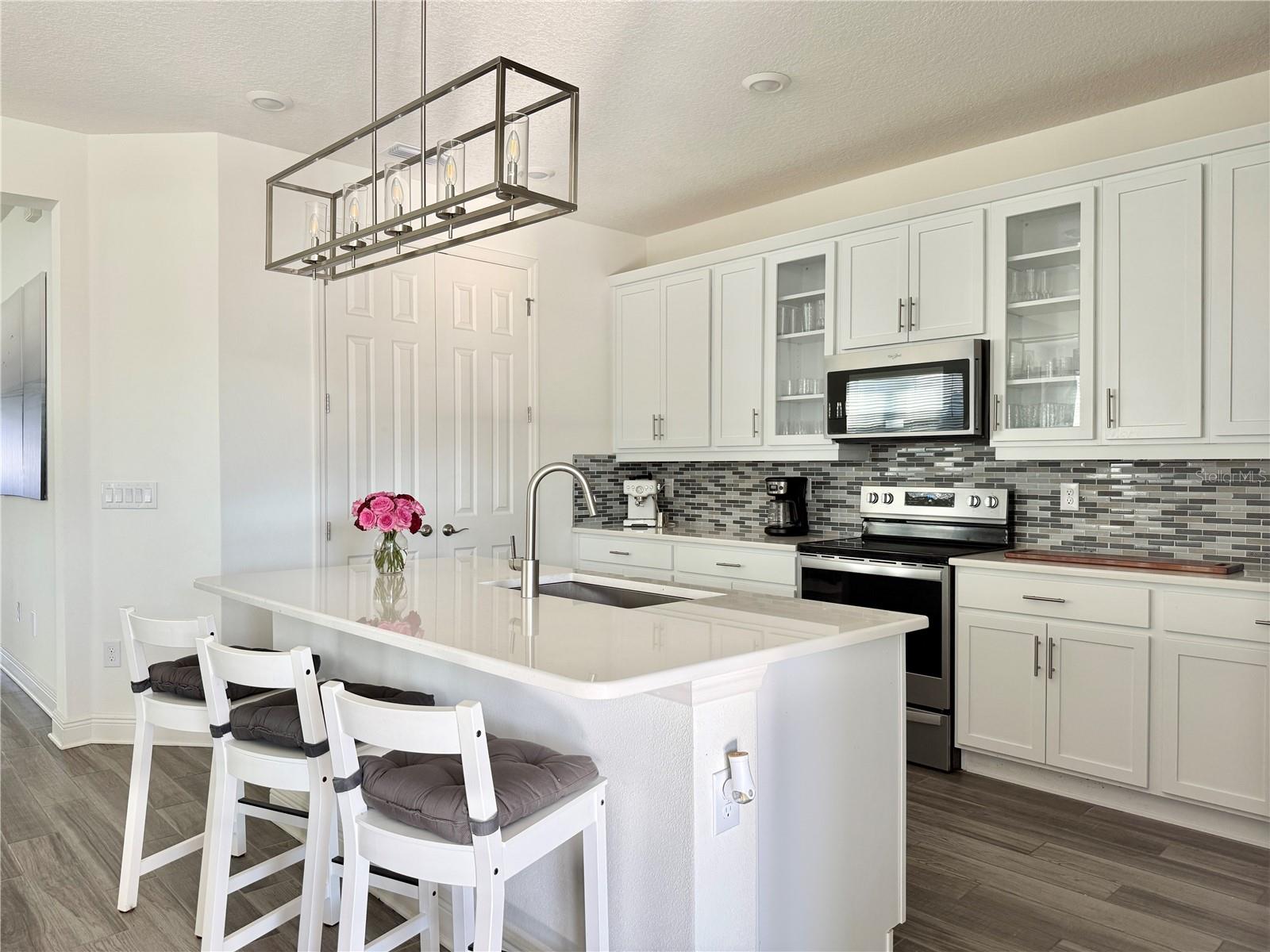 Kitchen - Under Cabinet Lighting
