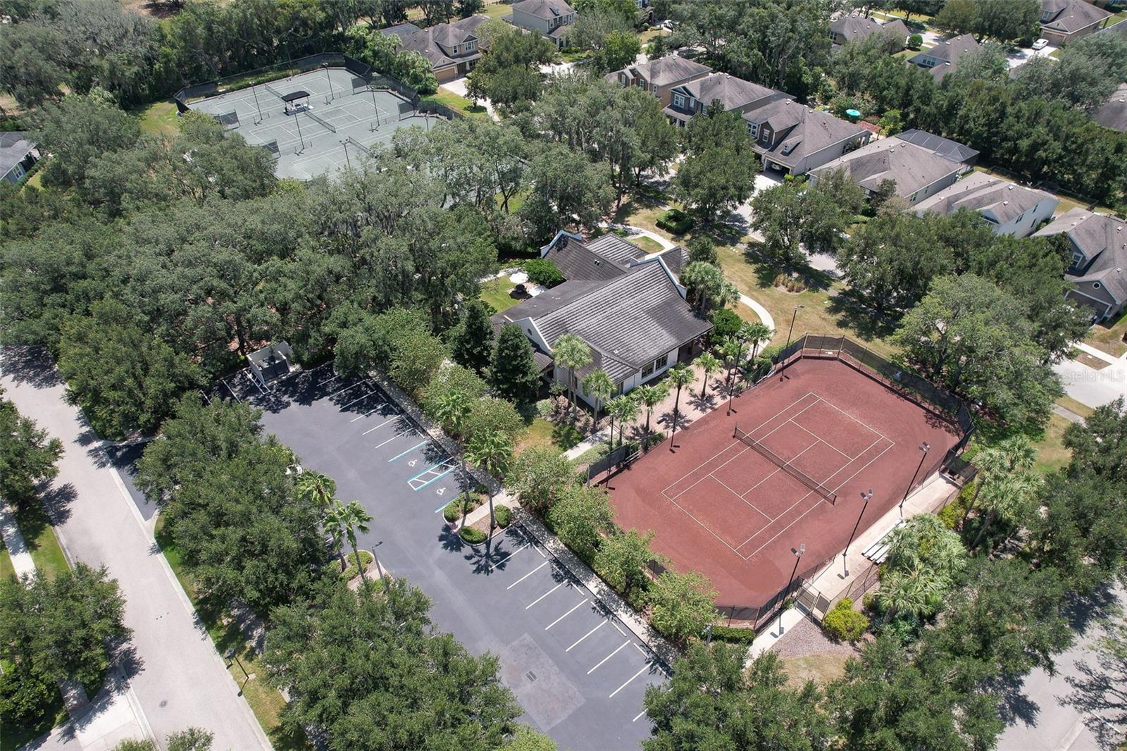 Tennis Club