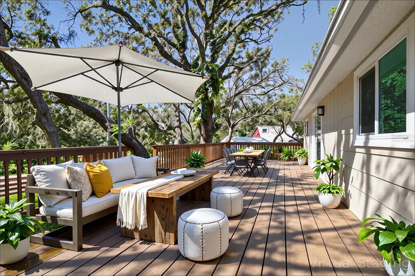 *VIRTUALLY STAGED* UPSTAIRS DECK
