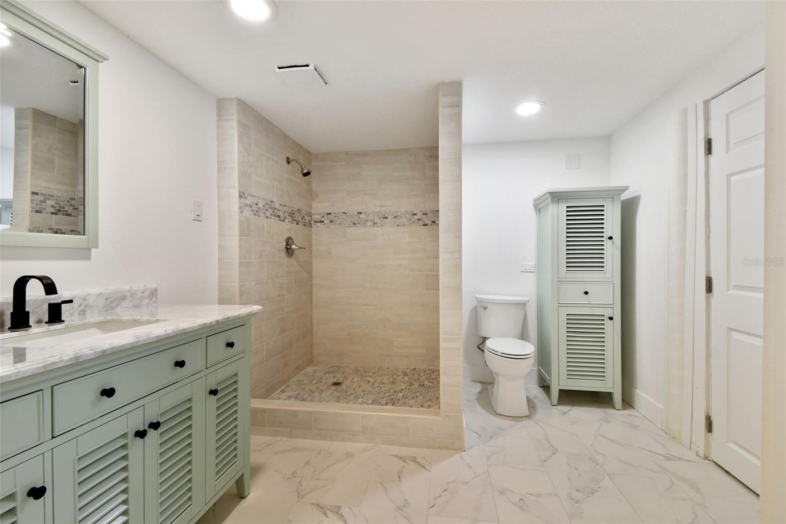 DOWNSTAIRS BATHROOM