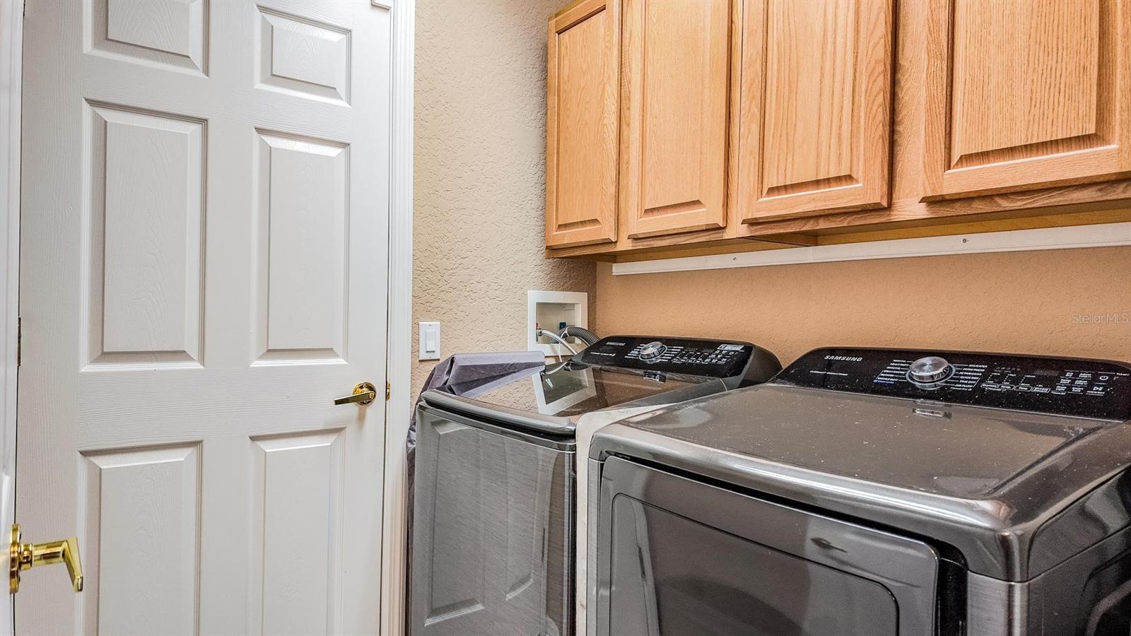 Walk in laundry room
