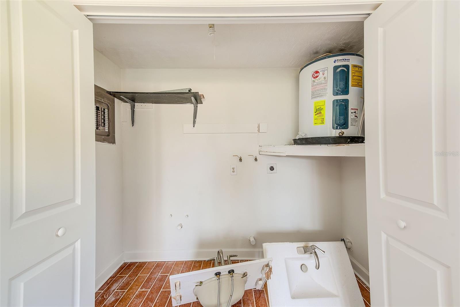 interior laundry closet