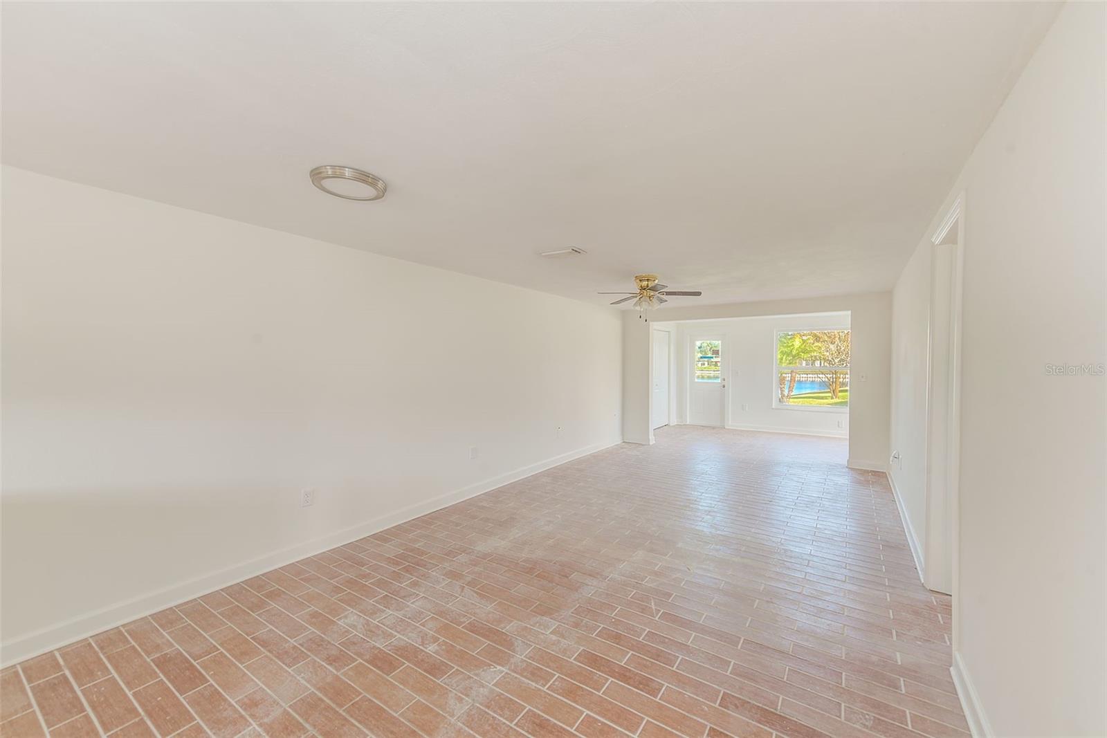 living/dining area