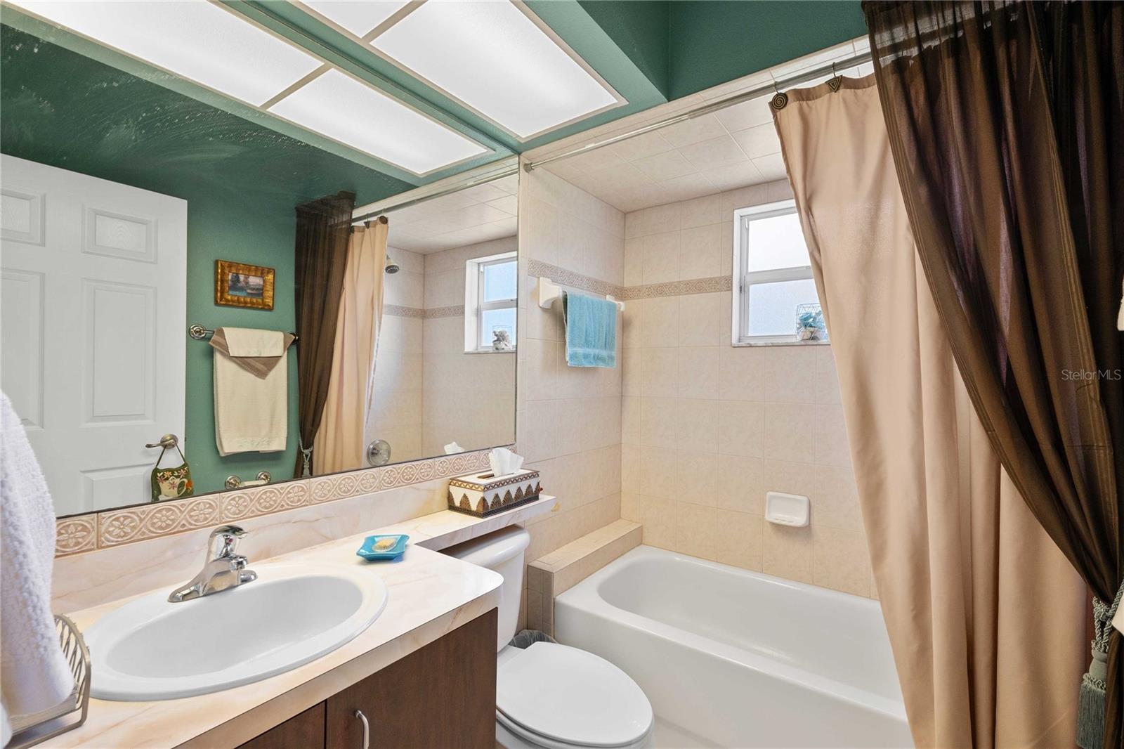 Guest Bath 2