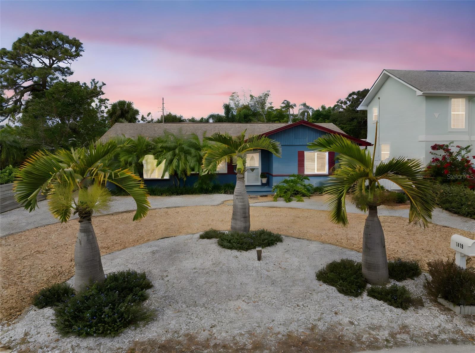 Welcome home to 1419 Gray St S, Gulfport Florida.