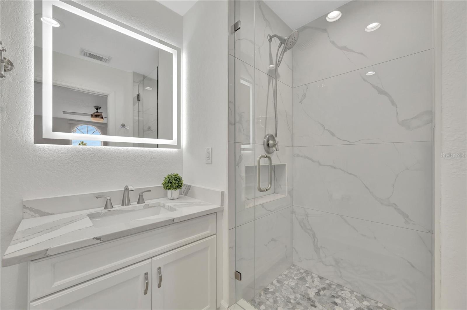 guest bathroom, 3rd floor