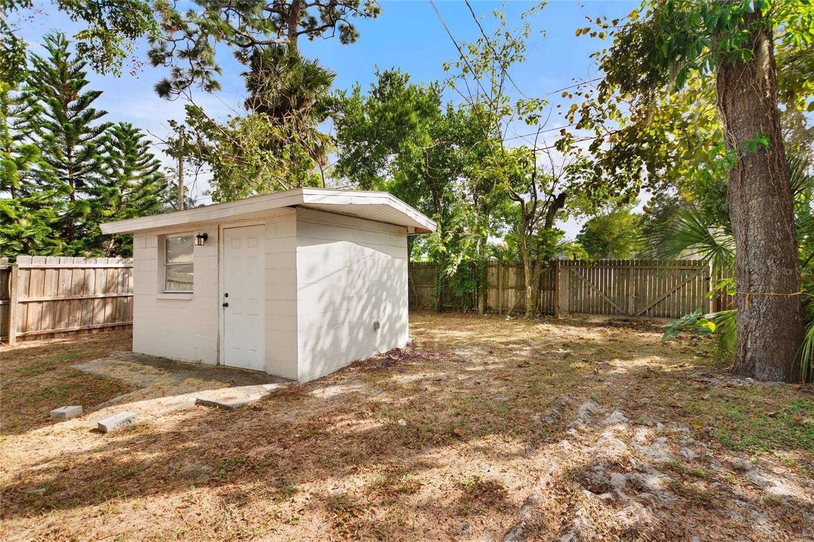 Rear yard entence through back gate