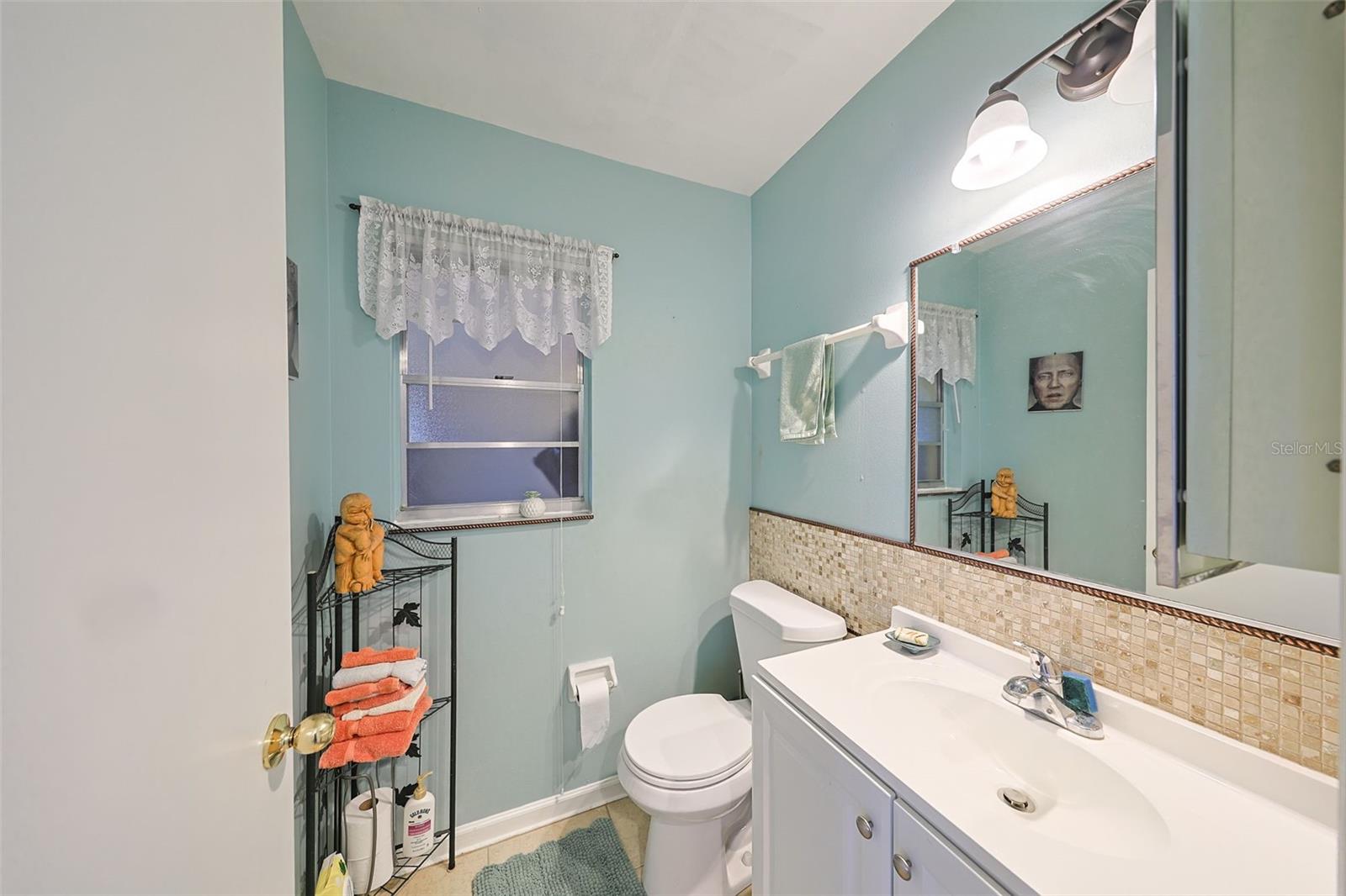 1/2 bath