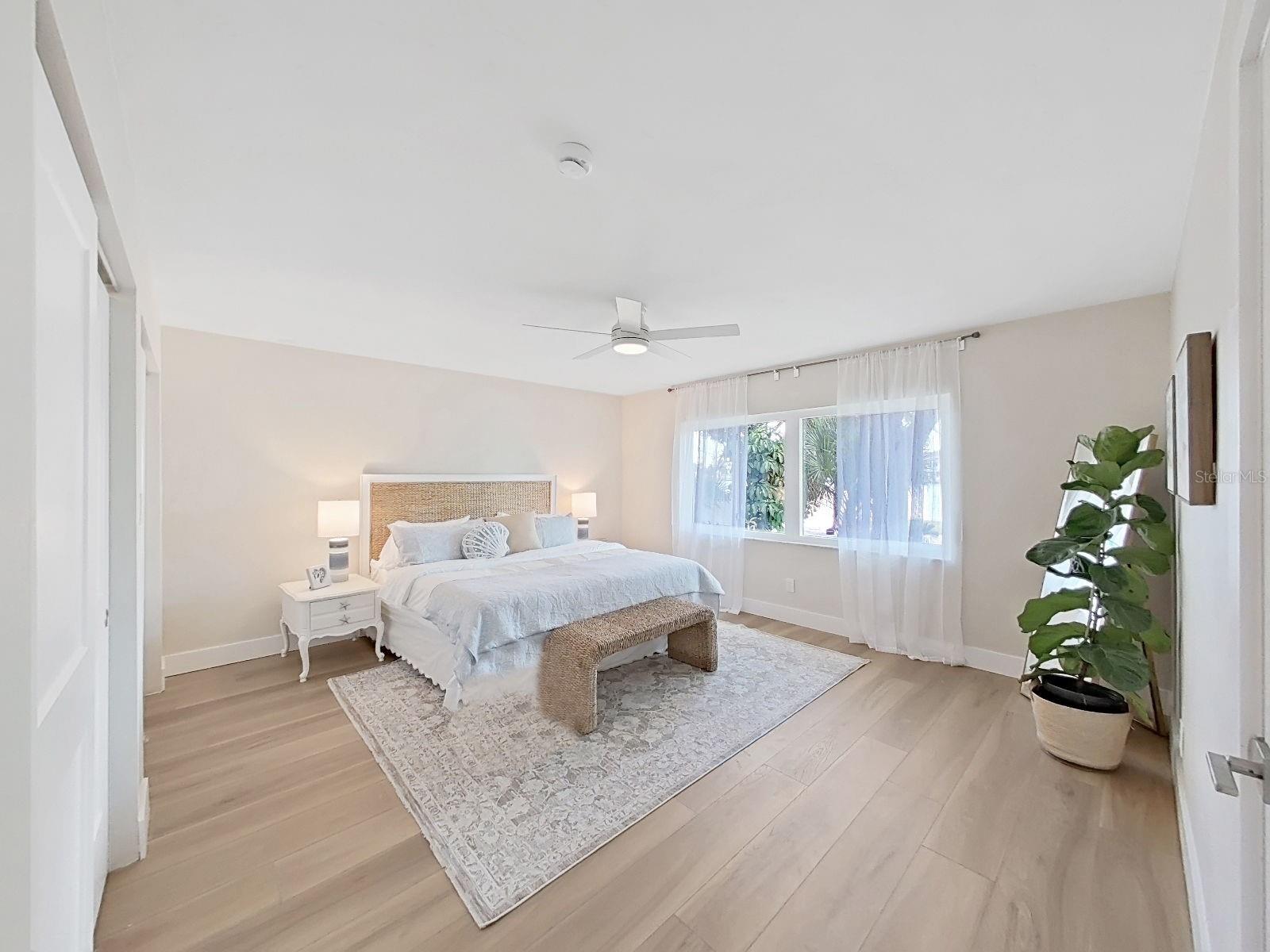 Primary Bath/ hall